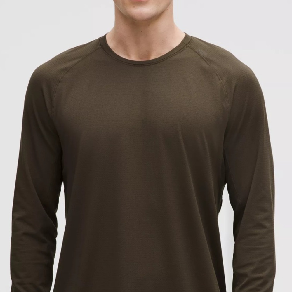 Lululemon Men’s Athletic Long Sleeve in Olive Brown